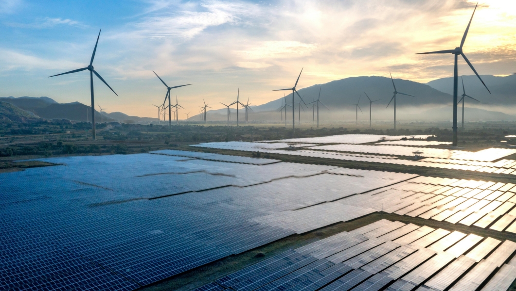 New Energy: Tailored lubrication for photovoltaic equipment and inverters, energy storage systems, battery packs, electric vehicle components, charging infrastructure, automotive motors, and power-train assemblies.